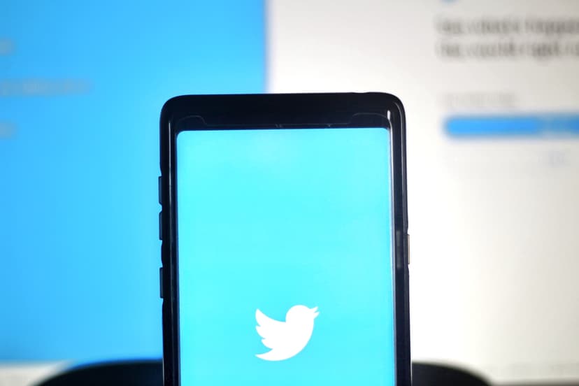 TV advertising downturn in the UK, Twitter exodus – weekly news digest