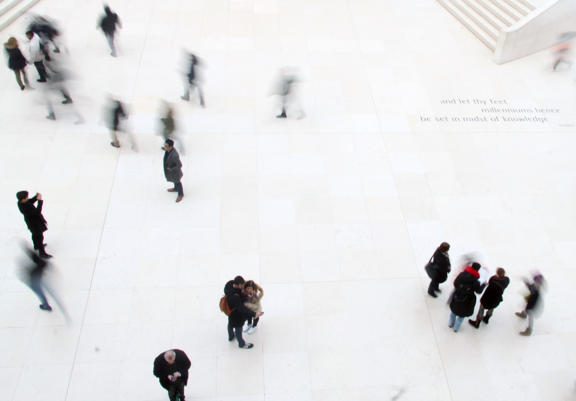 Do women and men consume news differently?