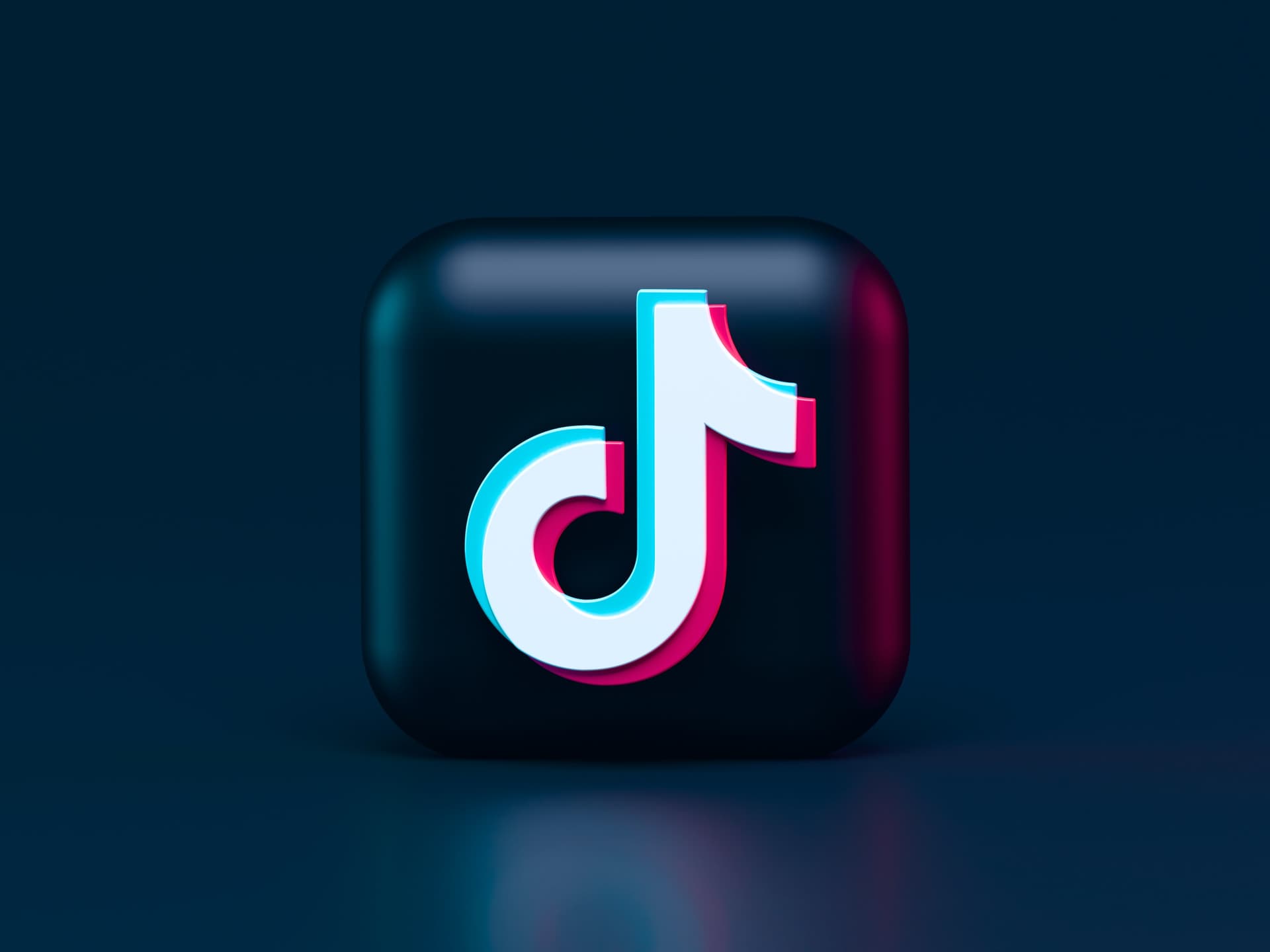 TikTok eyes expansion into shopping, recruitment