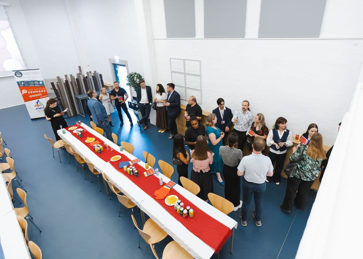 In English, please: How Last Week in Denmark found its niche