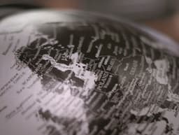 How Investigate Europe operates as a cooperative, and what does it bring